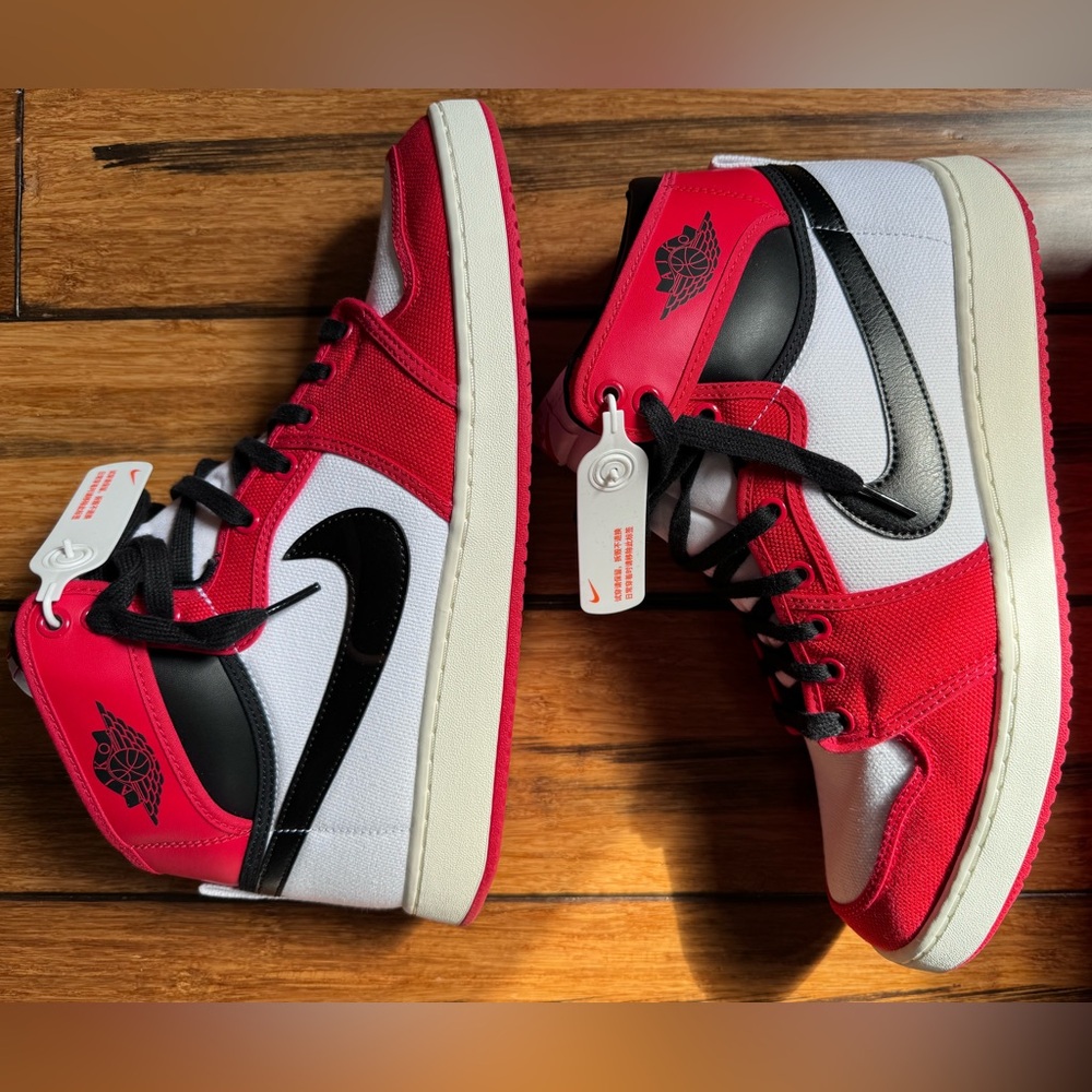 AJKO1 Retro Chicago Red